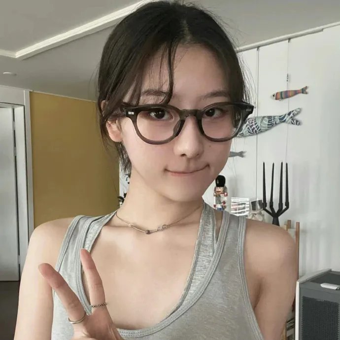 不认识的女友